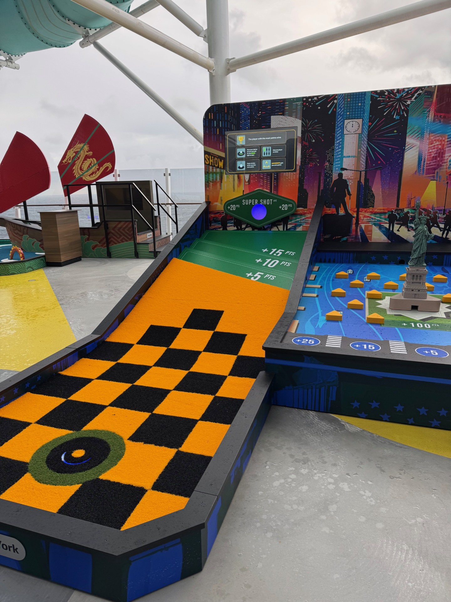 NCL-Aqua-Minigolf